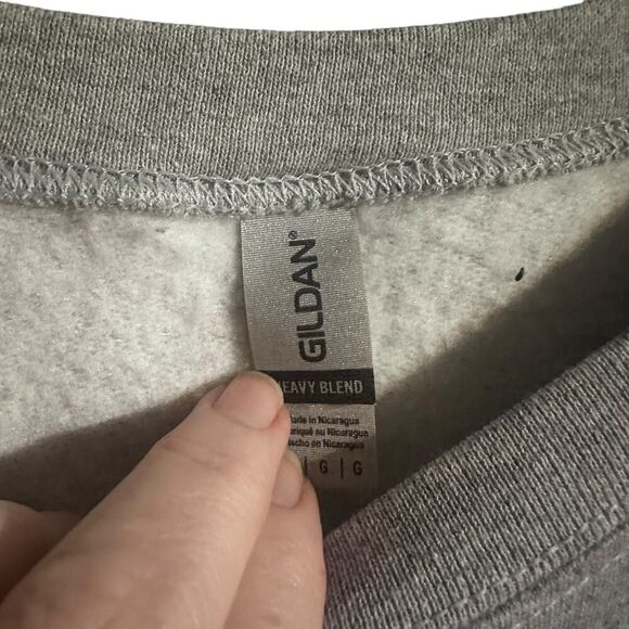 Disney Retro Style Ariel Gildan Sweatshirt Size Large - Picture 3 of 7